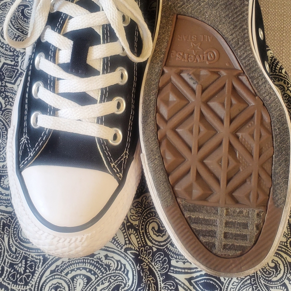 Converse Sneaker - Picture 5 of 8